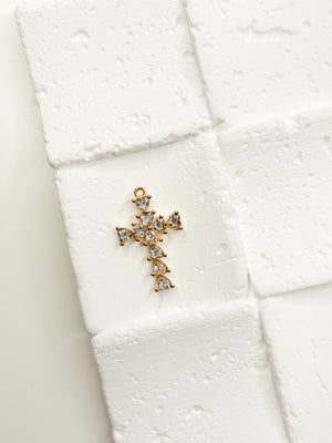 Cruz con diamantes