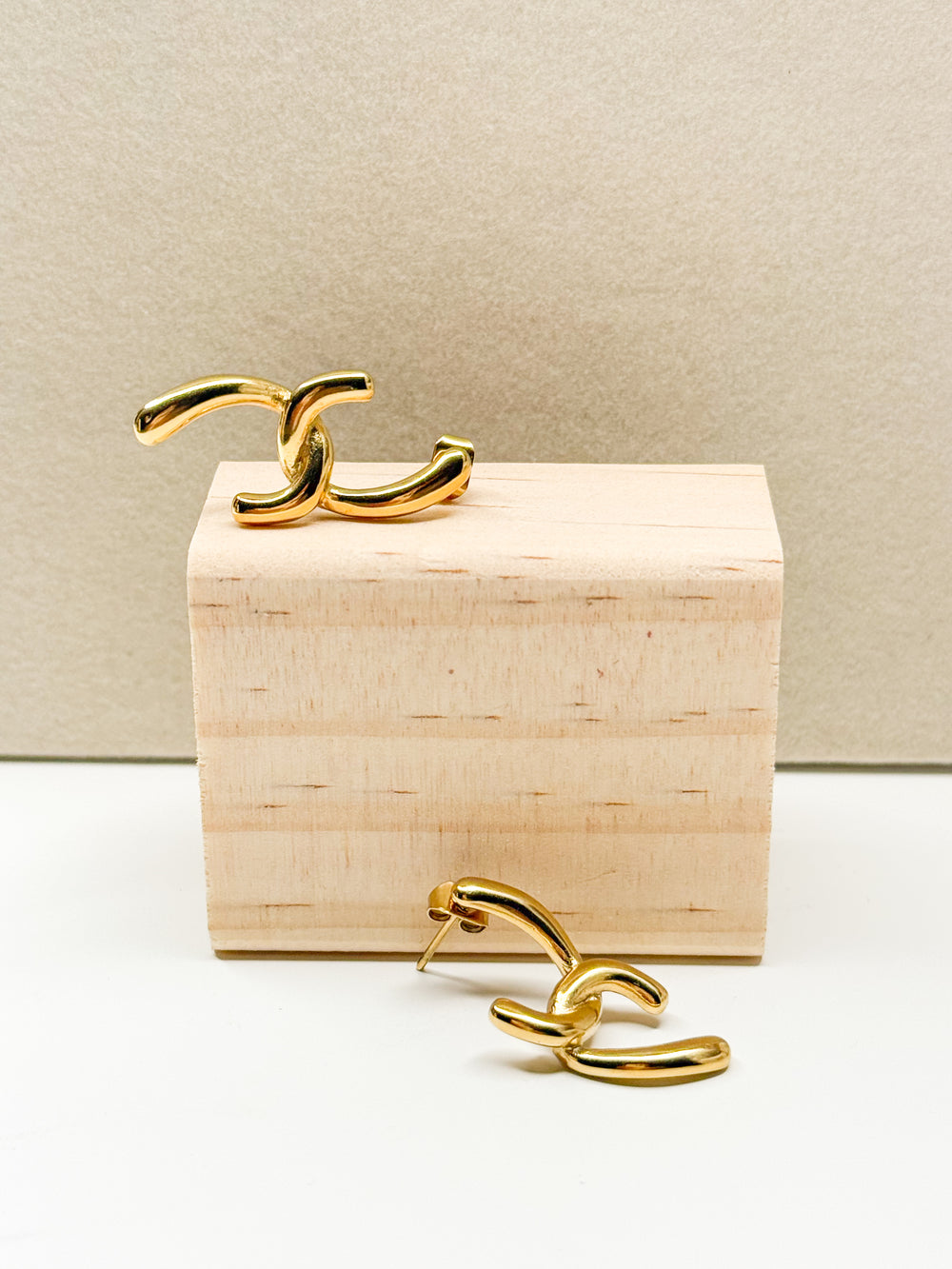 Abstract Mini Hoops