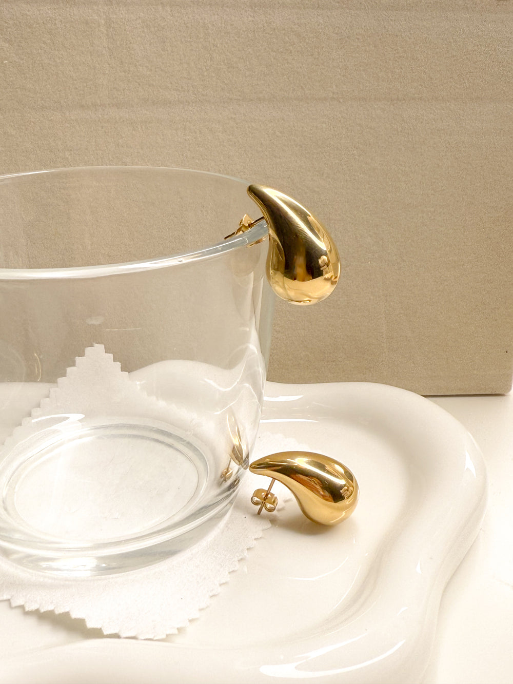 Drop earring