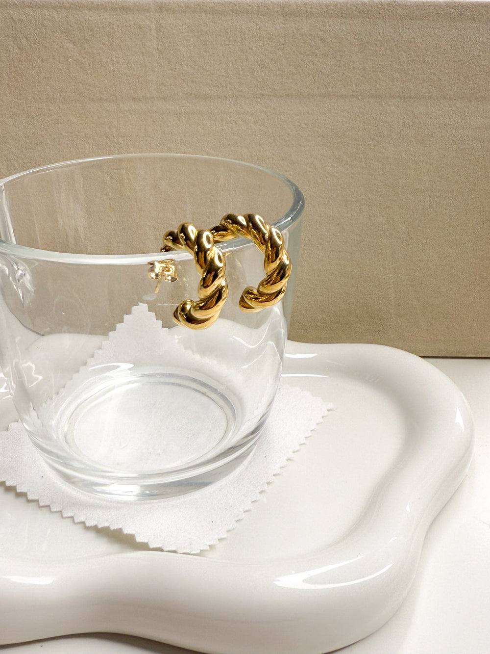 Gold Twist earring
