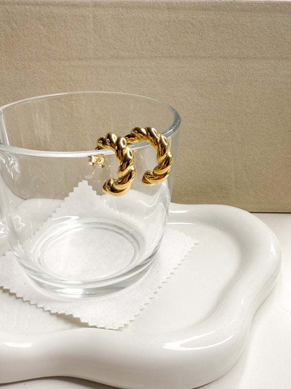 Gold Twist earring
