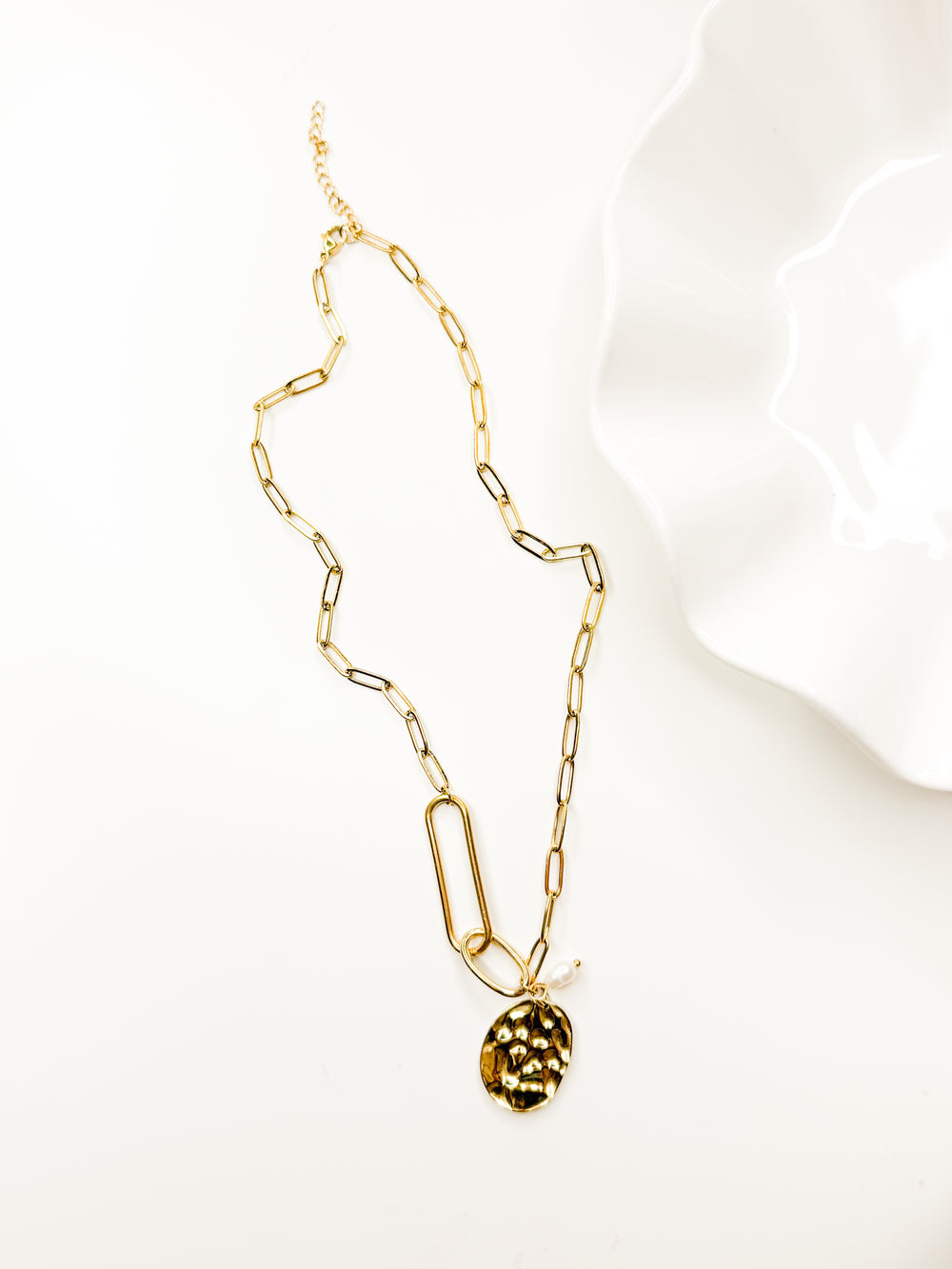 Clara Necklace